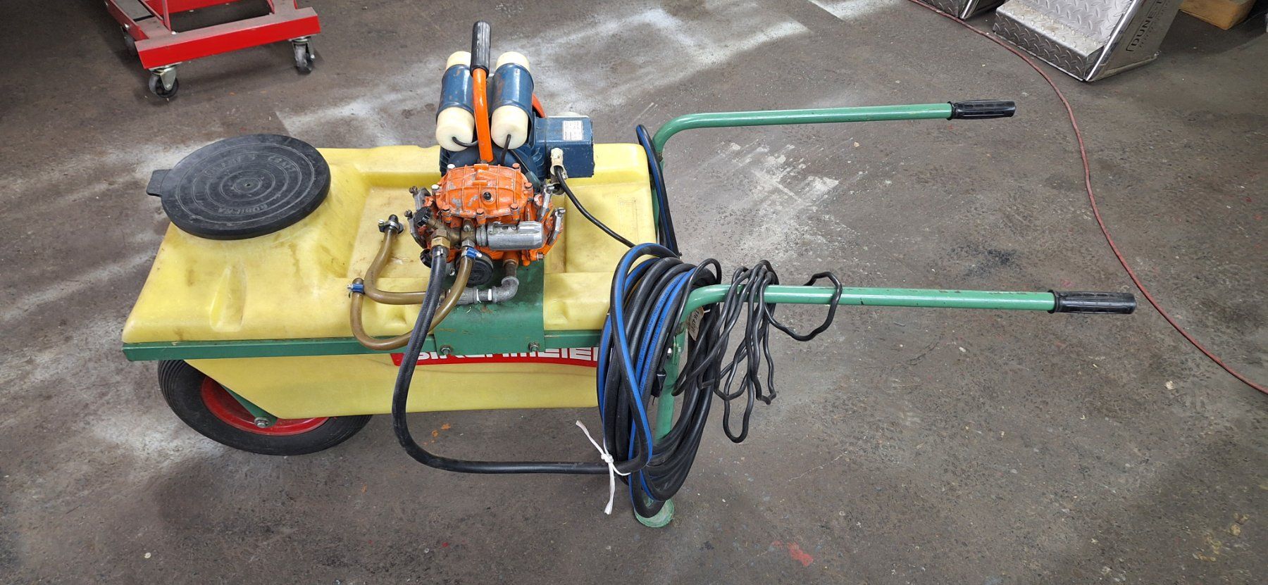 Birchmeier Tutte le macchine: Birchmeier Baumspritze mit Elektromotor – Difettoso da Sevelen venduto da StalkeronPaws