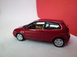 VW Polo - dunkelrot - super von AUTOart (= top Qualität