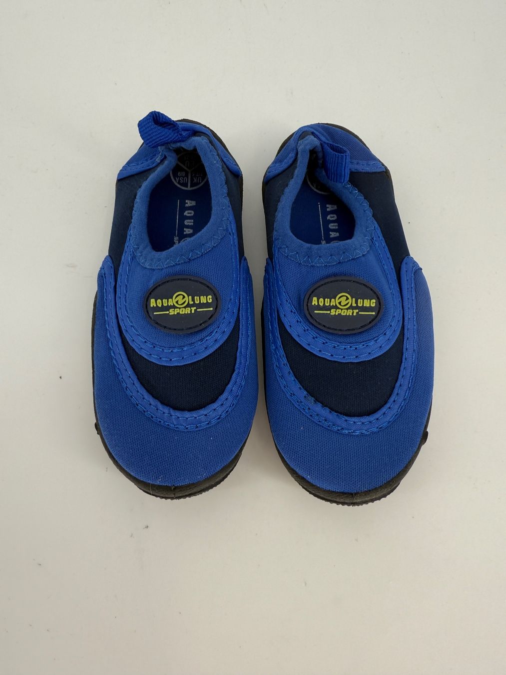 Chaussures garçon: Aqualung Neopren Badeschuhe Gr. 24/25 – Neuf (Voir description) à Auenstein par moin.