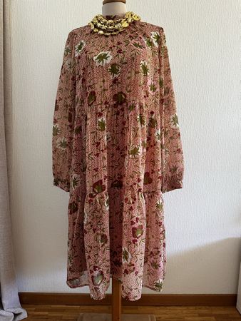 Robe longue imprimée VERO MODA taille L état neuf