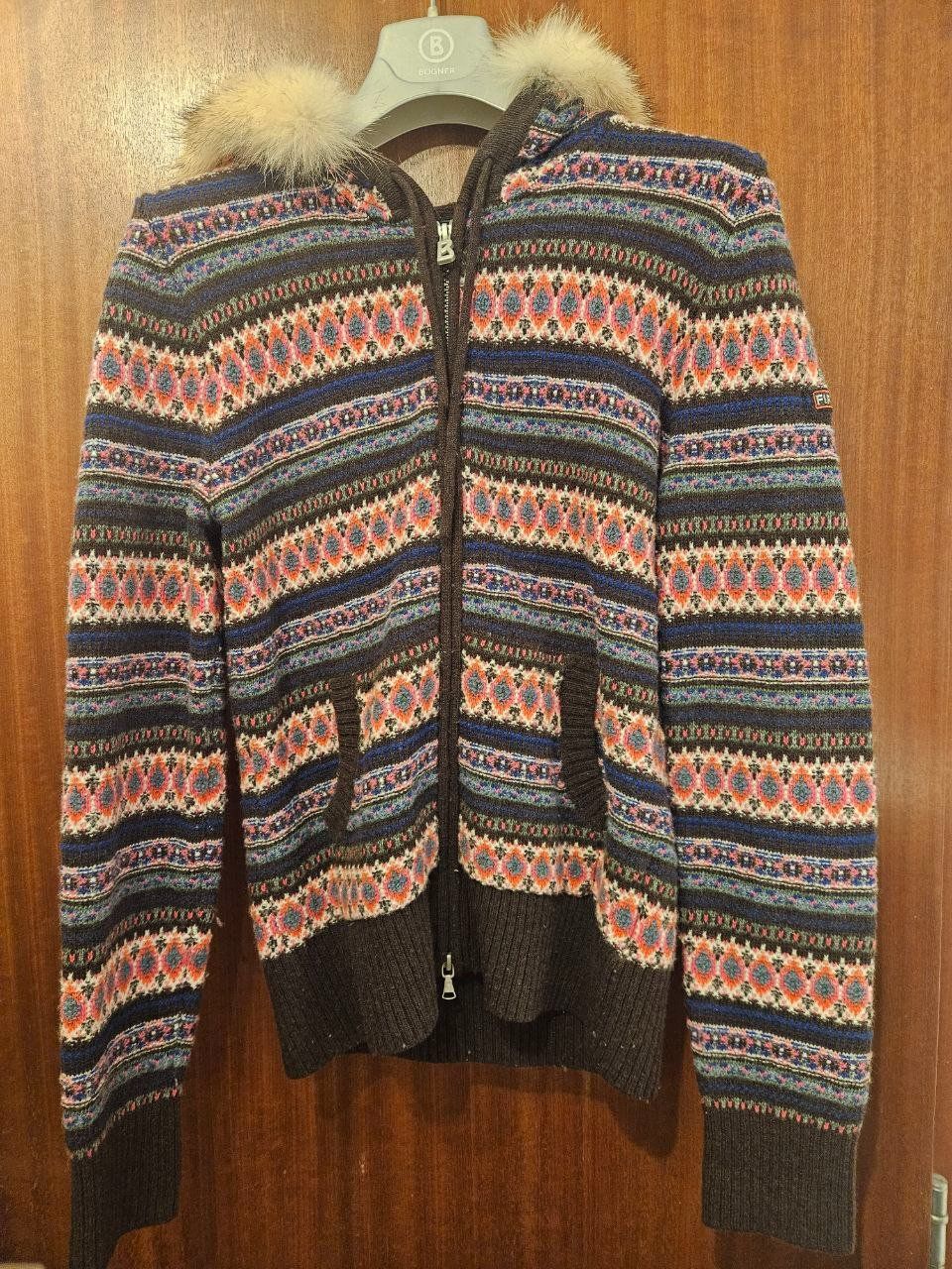 Bogner Giacche: Strickjacke mit Pelzkapuze, – Usato da Zufikon venduto da tme_s22w