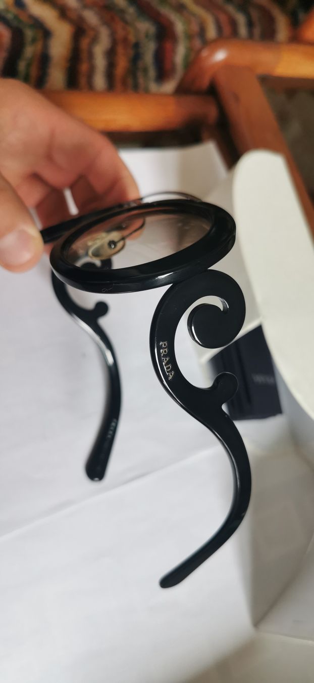 Prada Brillen & Gläser: lunettes de soleil Prada – Gebraucht aus Vésenaz von Angela.C3 1