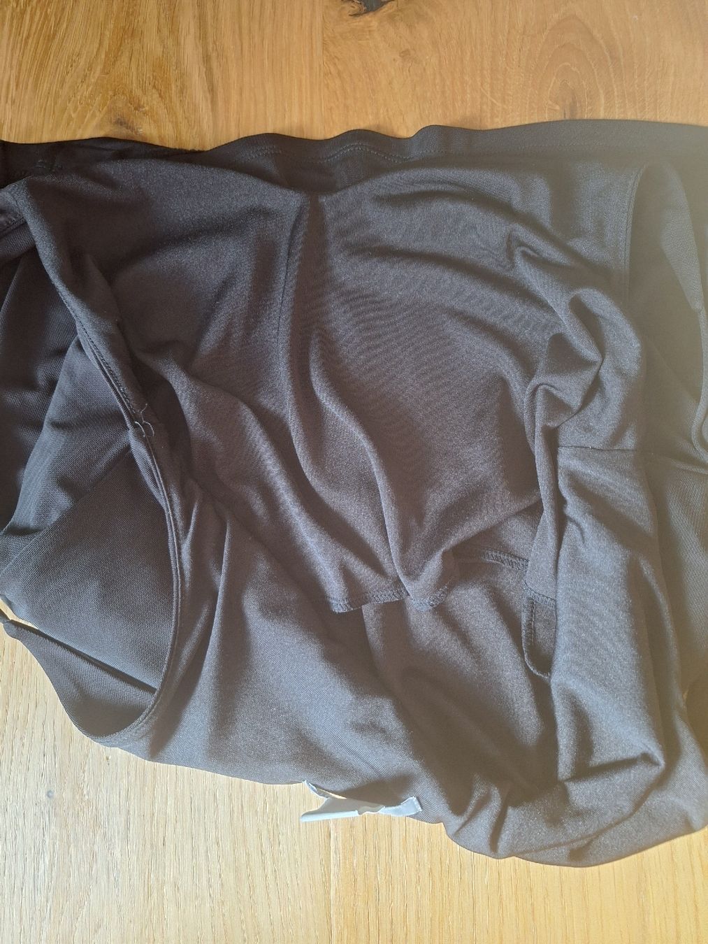 H&M Tops: Spaghettitop schwarz V-Ausschnitt – Neuf (Voir description) à Wangen an der Aare par jan_2zxv 1