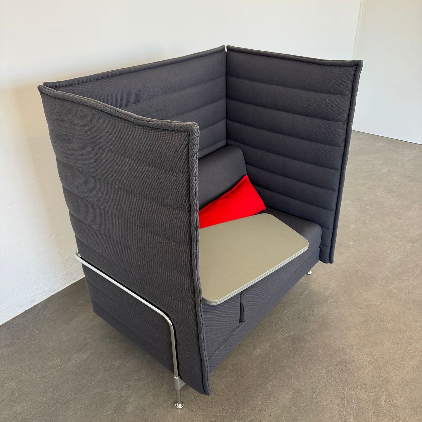 Vitra Scrivanie: Vitra Alcove Work anthrazit Arbeitsfläche rechts – Usato da Schönenwerd venduto da mcofficeshop 2