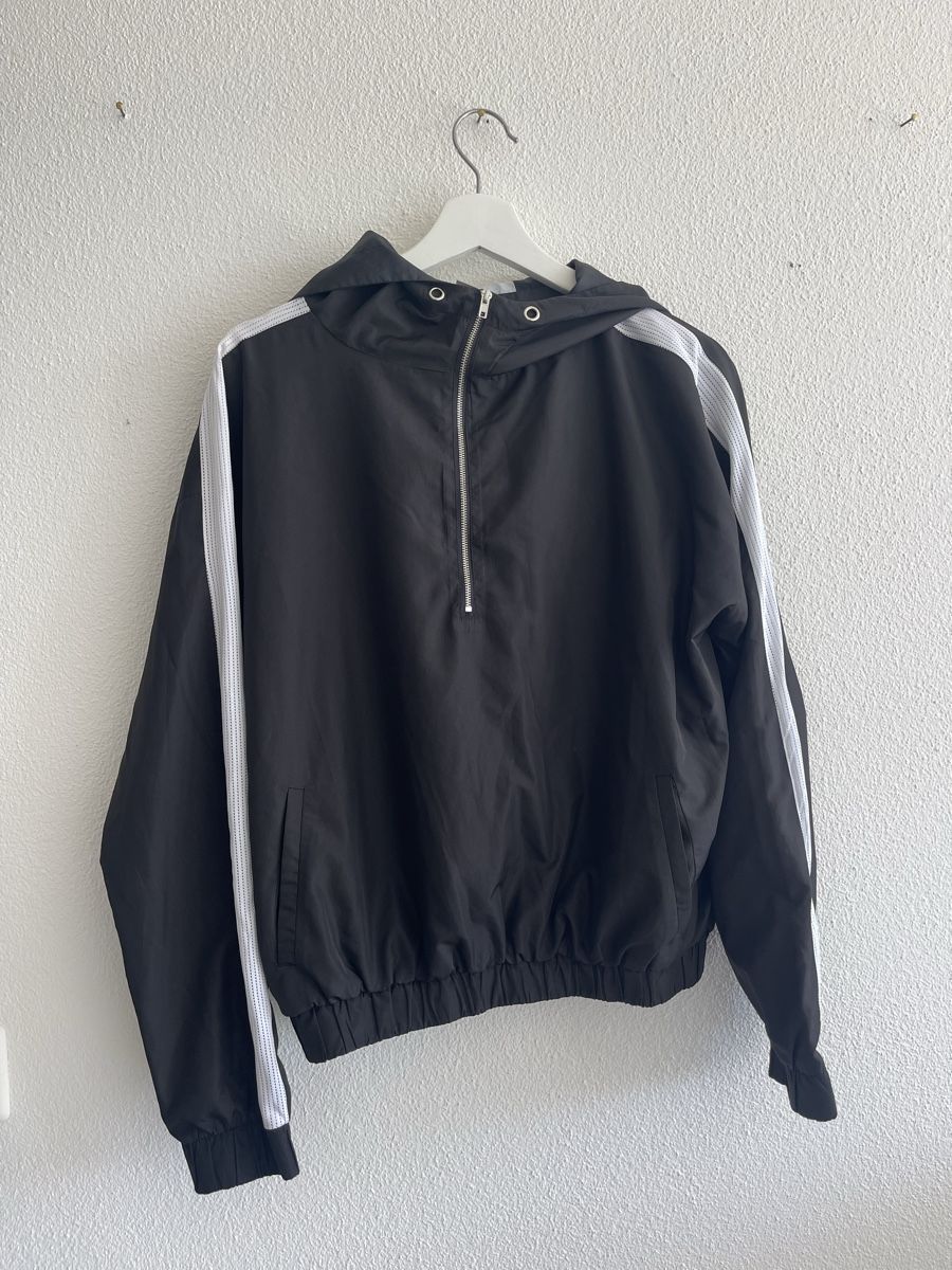 Giacche: Forever 21 Trainingsjacke schwarz Grösse M neu – Usato da Uster venduto da lot_mz9l