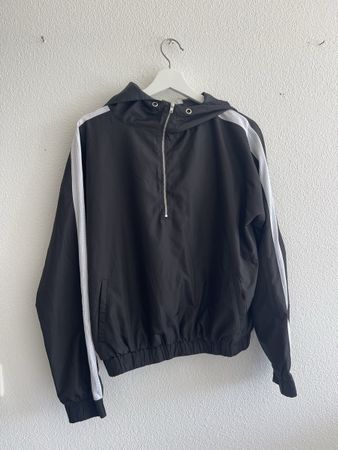 Forever 21 Trainingsjacke schwarz Grösse M neu