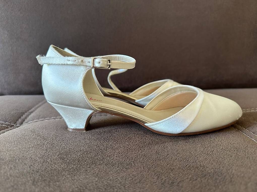 Scarpe da donna: Brautschuh 'Vida' von Rainbow club – Usato da Thun venduto da ramona_hasen 1