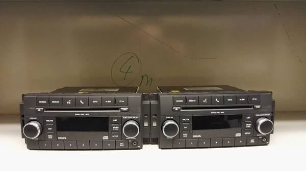 Autoradio: Autoradio RES US-Version Dodge, Jeep – Usato da Bergdietikon venduto da Calonder_Parts_GmbH 6