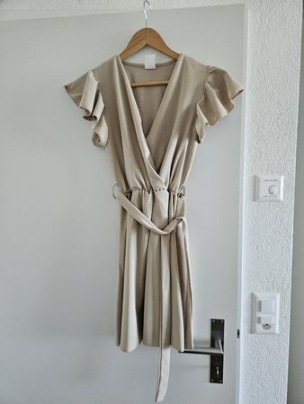 Sommerliches Kleid in Beige, Gr. S/M, neuwertig!