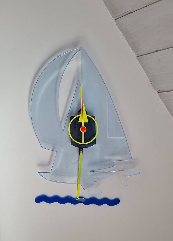 Tutte le decorazioni: Segelschiff-Wanduhr, Plexiglas eingefärbt – Nuovo e nell'imballaggio originale da Zürich venduto da Reimann3