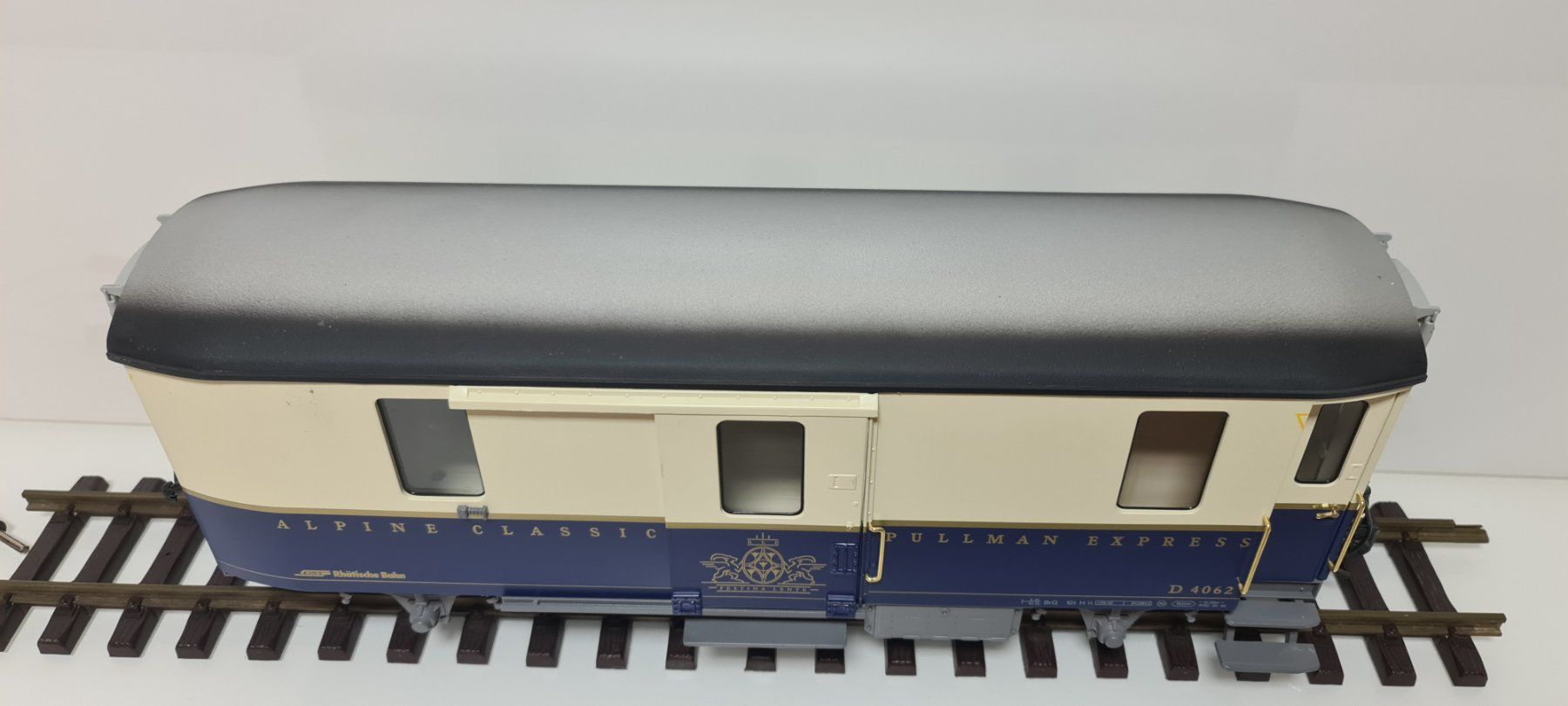 LGB Modelleisenbahnen: LGB RhB Alpine Classic Pullman D4062 – Gebraucht aus Neuenhof von ludovicco 1
