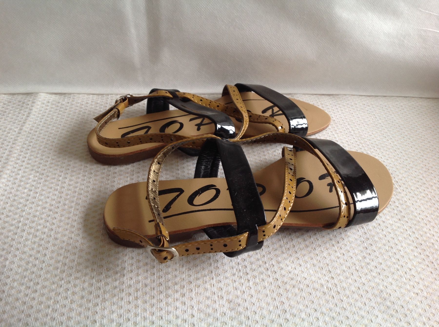 Scarpe da donna: Sandalettes plates - 37 – Nuovo (secondo la descrizione) da Sion venduto da accroshoes 1