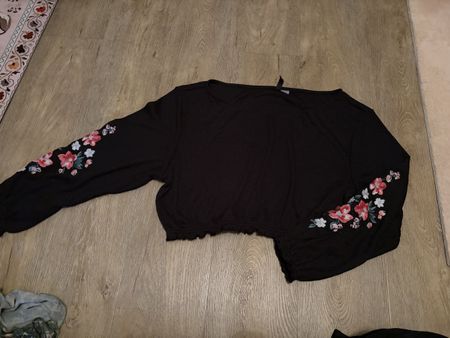 Damen Pullover H&M Divided schwarz bestickt Grösse L