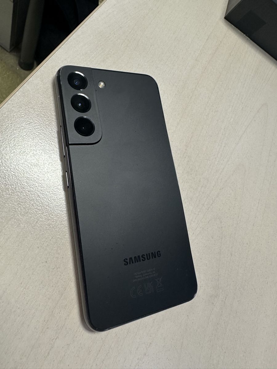 Samsung Handys / Smartphones: Samsung Glaaxy S22 128GB – Gebraucht aus Tamins von M.assaker 1