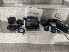 Camcorder Sony CCD-TR705E Hi8 mit Zubehör gebraucht