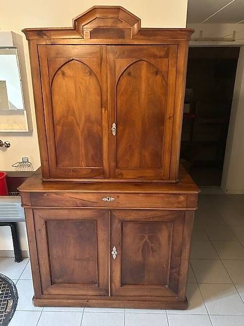 Credenze: Credenza in noce – Usato da Biasca venduto da map_hf8q