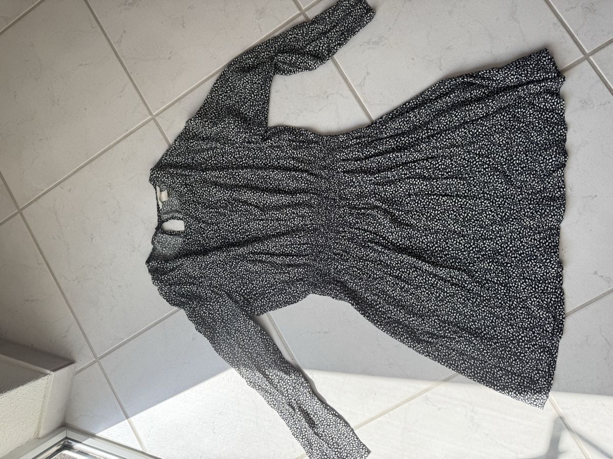 H&M Robes: Kleid Gr 38 / M – D'occasion à Nuglar par nao_fr9z
