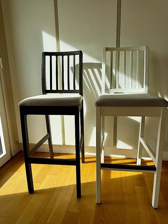 Set de table et chaises: Table haute IKEA avec 6 chaises de bar – D'occasion à Chardonne par pat_n797 3