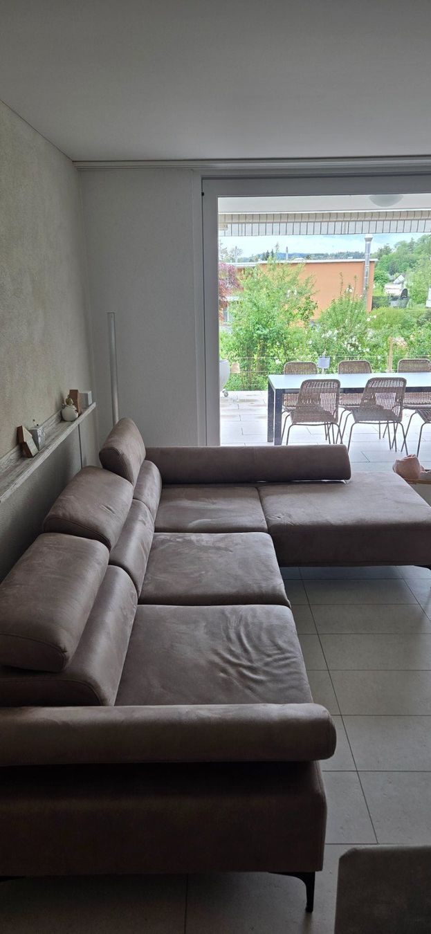 Livique Divani: Grosses Ecksofa, Top Zustand, Beige, und mit Fleckenschutz – Usato da Frauenfeld venduto da gab_r6wf 2