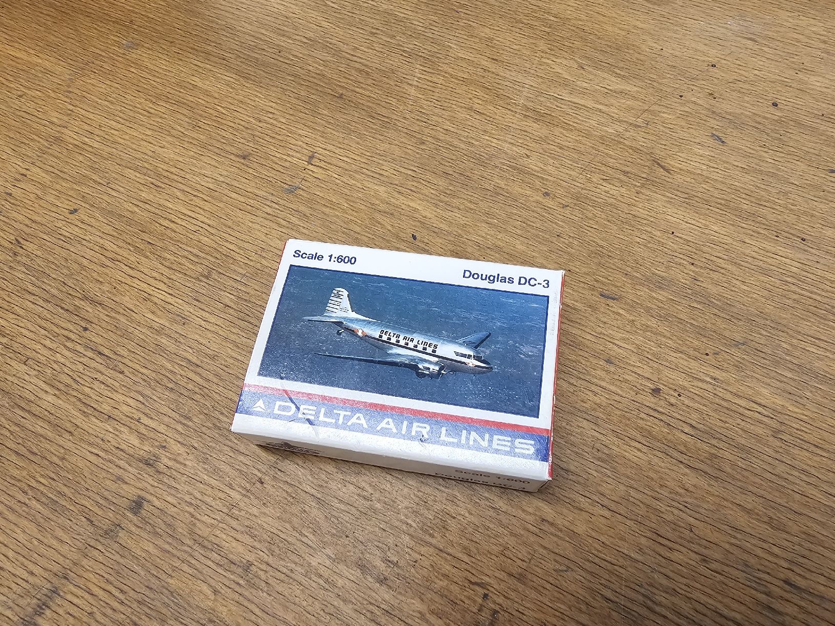 Modellbausätze & Standmodelle: Douglas DC-3 – Neu und originalverpackt aus Burgistein von chillyB 3