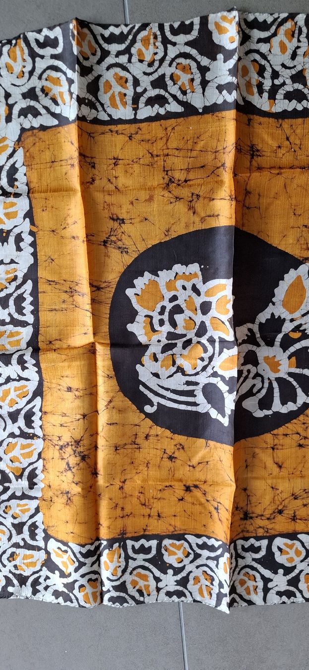Foulard & Sciarpe: Seidentuch handarbeit 100% Seide – Usato da Mellingen venduto da lathei 2