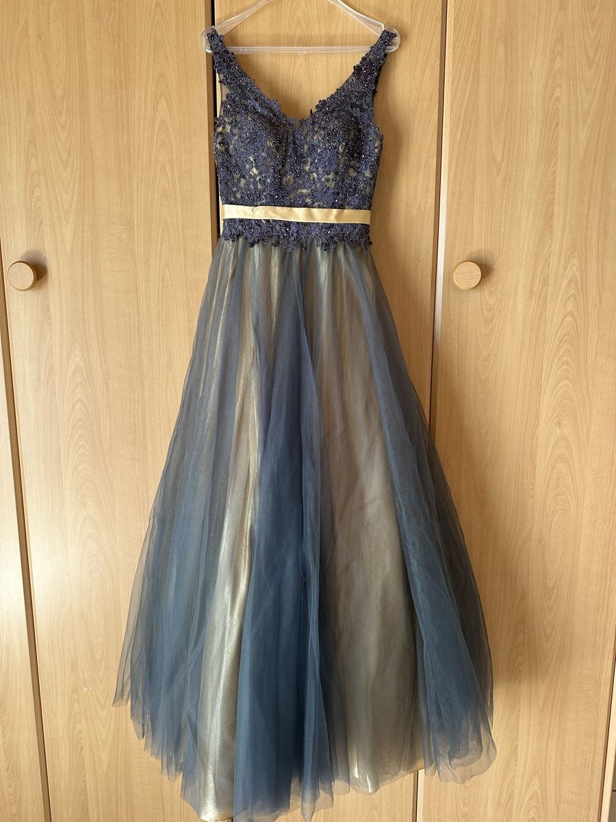 Kleider: Abendkleid Gr.34 – Neu (gemäss Beschreibung) aus Riederalp von SO9903