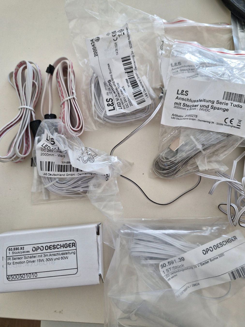 Ghirlande e barre luminose: LED Leuchtbänder mit Zubehör – Nuovo (secondo la descrizione) da Kerns venduto da HolzLim 1