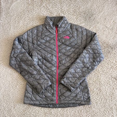 The North Face Thermoball argentée - Taille S