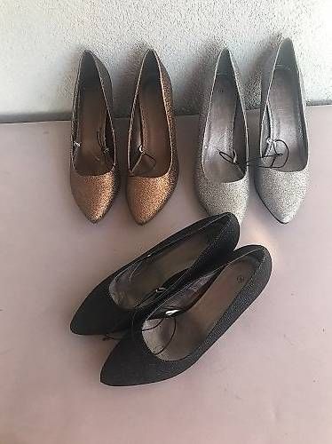 Chaussures femmes: Chaussures classiques et élégantes – Neuf avec emballage d'origine à Corseaux par ala_nv7t