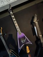 ESP LTD Alexi Hexed Sawtooth Purple Fade (inkl. Koffer)