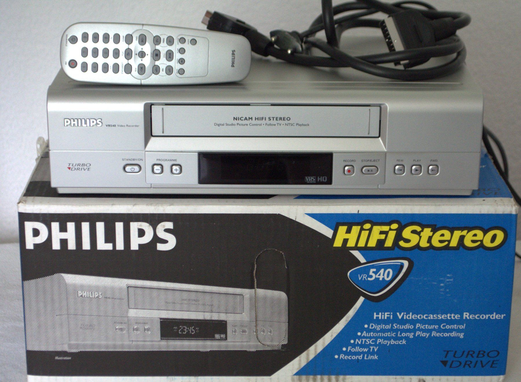 Philips Enregistreurs: Videorecorder / magnétoscope  VHS Philips VR540 – D'occasion à Collonges par arashee