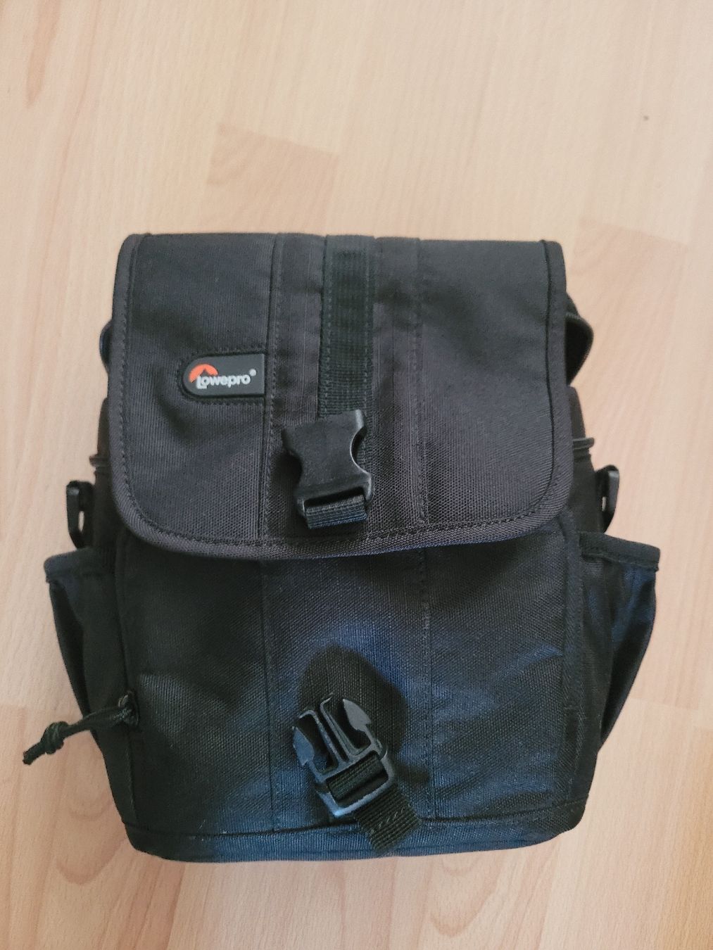Lowepro Borse: Lowepro Kameratasche Klein – Usato da Luzern venduto da dangriga_ch