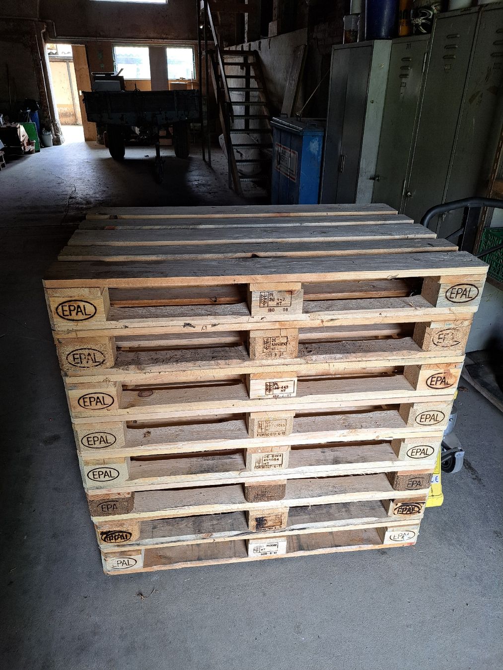 Pallets: 8 stk Europaletten  – Usato da Morens FR venduto da Kiscica 5
