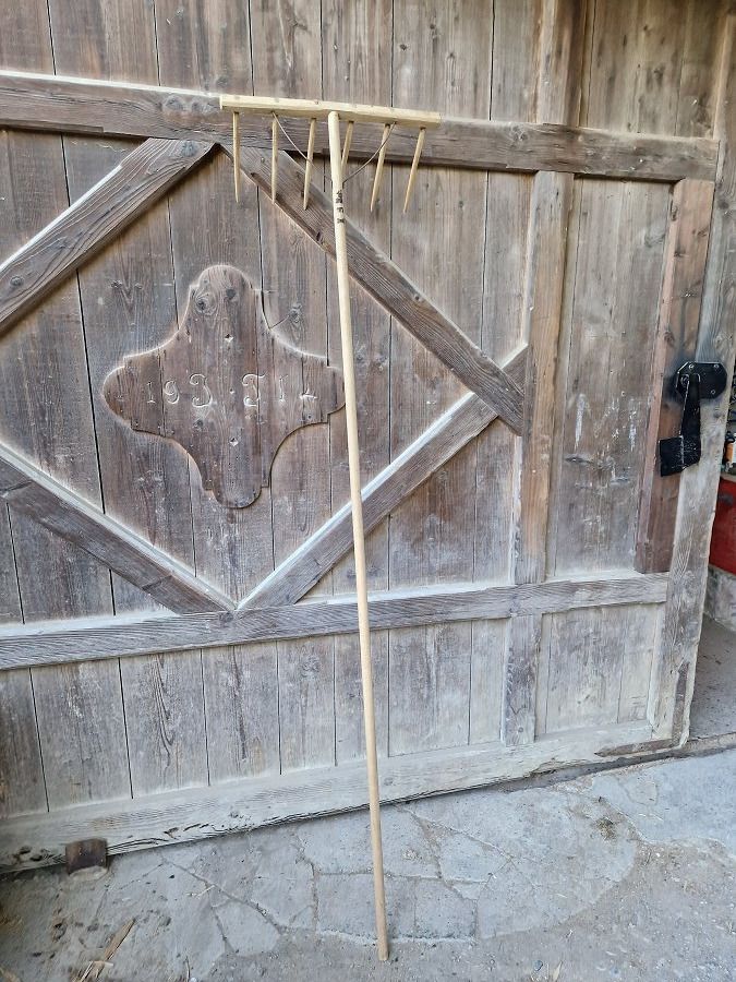 Tutti gli attrezzi: Heurechen Holzrechen antik – Usato da Oetwil am See venduto da tapirus 1