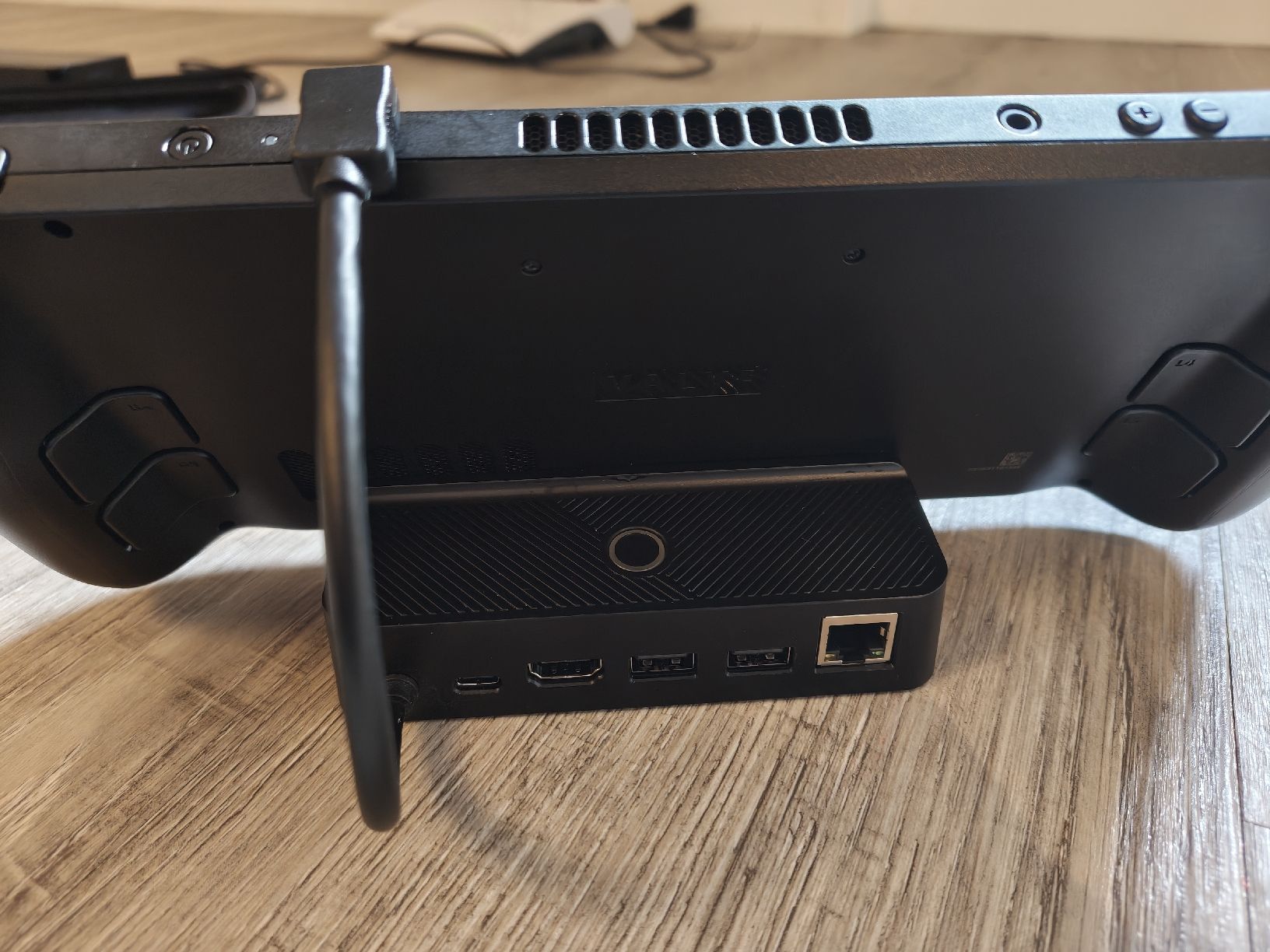 Valve Konsolen: Steam Deck 1 TB SSD + Dockingstation  Preis VB – Gebraucht aus Biel-Benken BL von Atlon 4