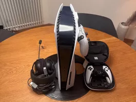 Sony PlayStation 5 Konsole – inkl. 2 Controller & Headset