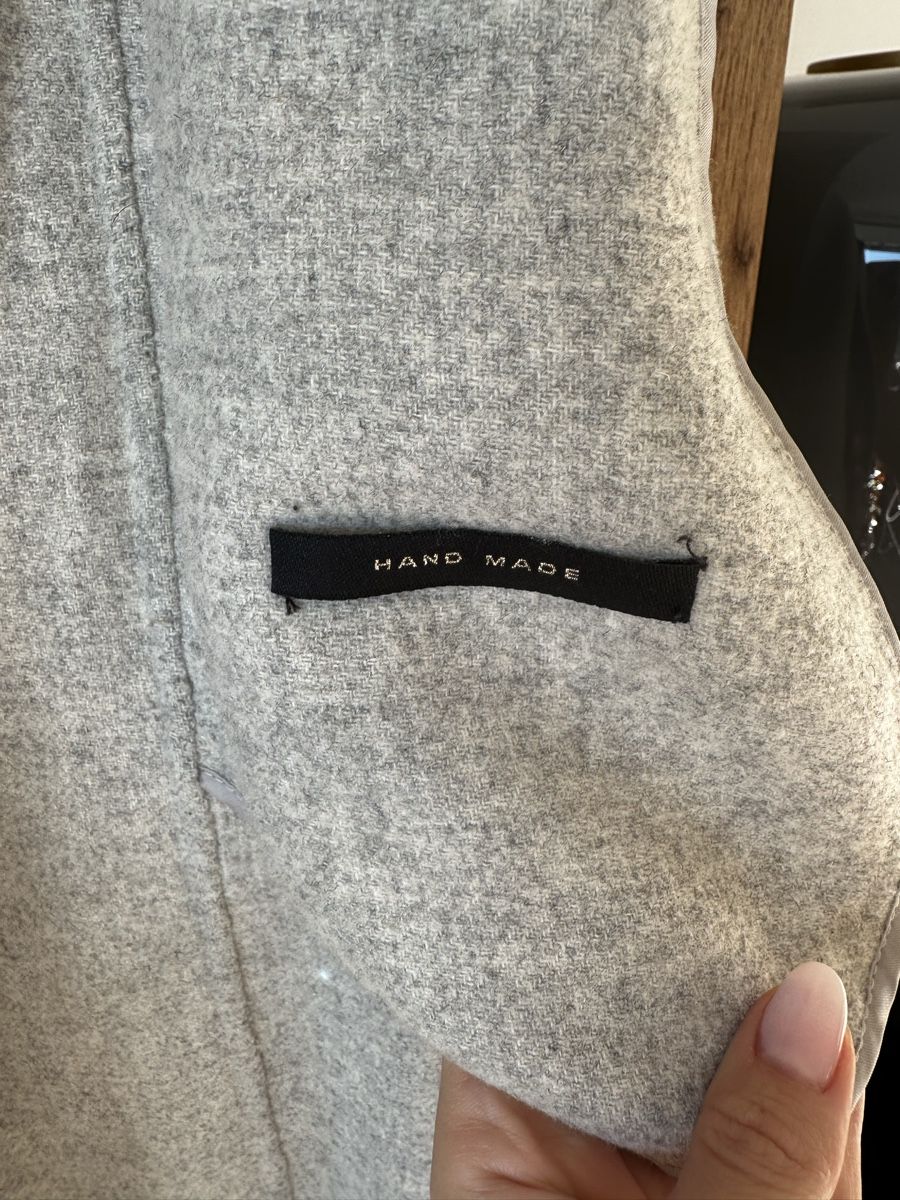 Zara Giacche: Veste sans manches grises hand made S – Nuovo (secondo la descrizione) da La Croix (Lutry) venduto da secondhandZara 2