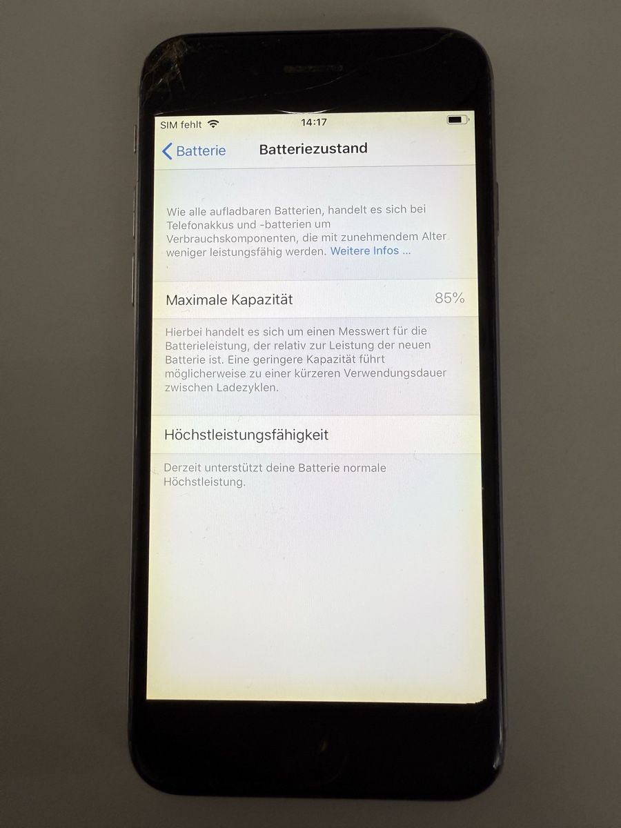 Apple Telefoni cellulari / Smartphones: iPhone 6 16GB Schwarz – Usato da Stallikon venduto da Sunday6 1