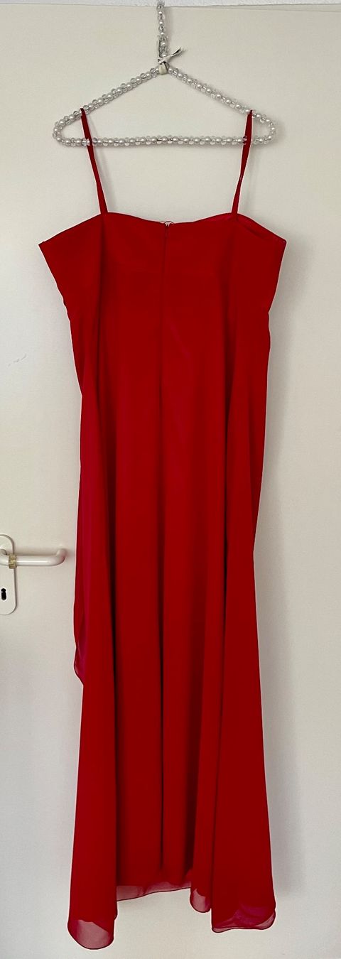 Vestiti: Elegantes langes rotes Abendkleid – Usato da Fischbach-Göslikon venduto da Rosatt 2