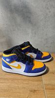 Jordan 1 Mid Lakers (2022) (ado) 6.5Y ou 39