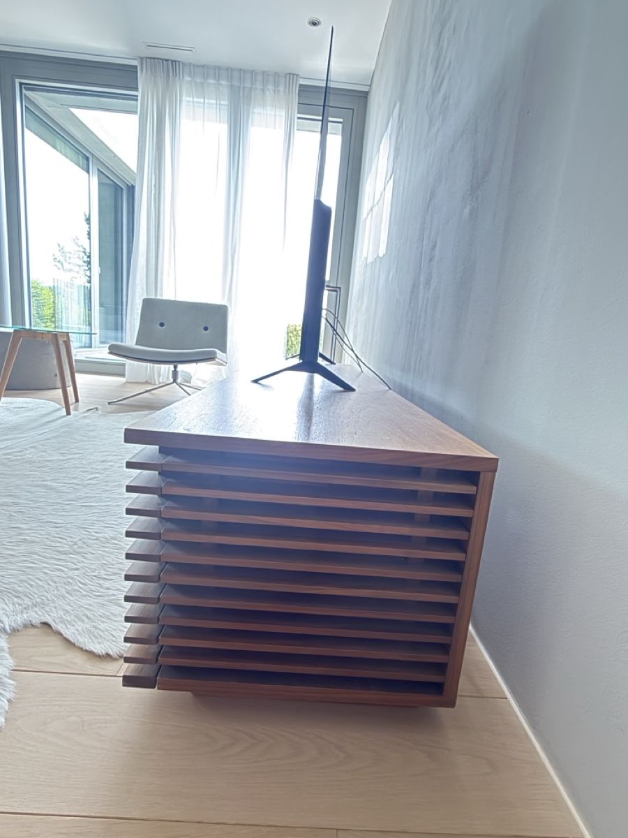 Mobili TV: Line Media Console Walnut wood by Design Within Reach – Usato da Herrliberg venduto da fmo_9hjy 4