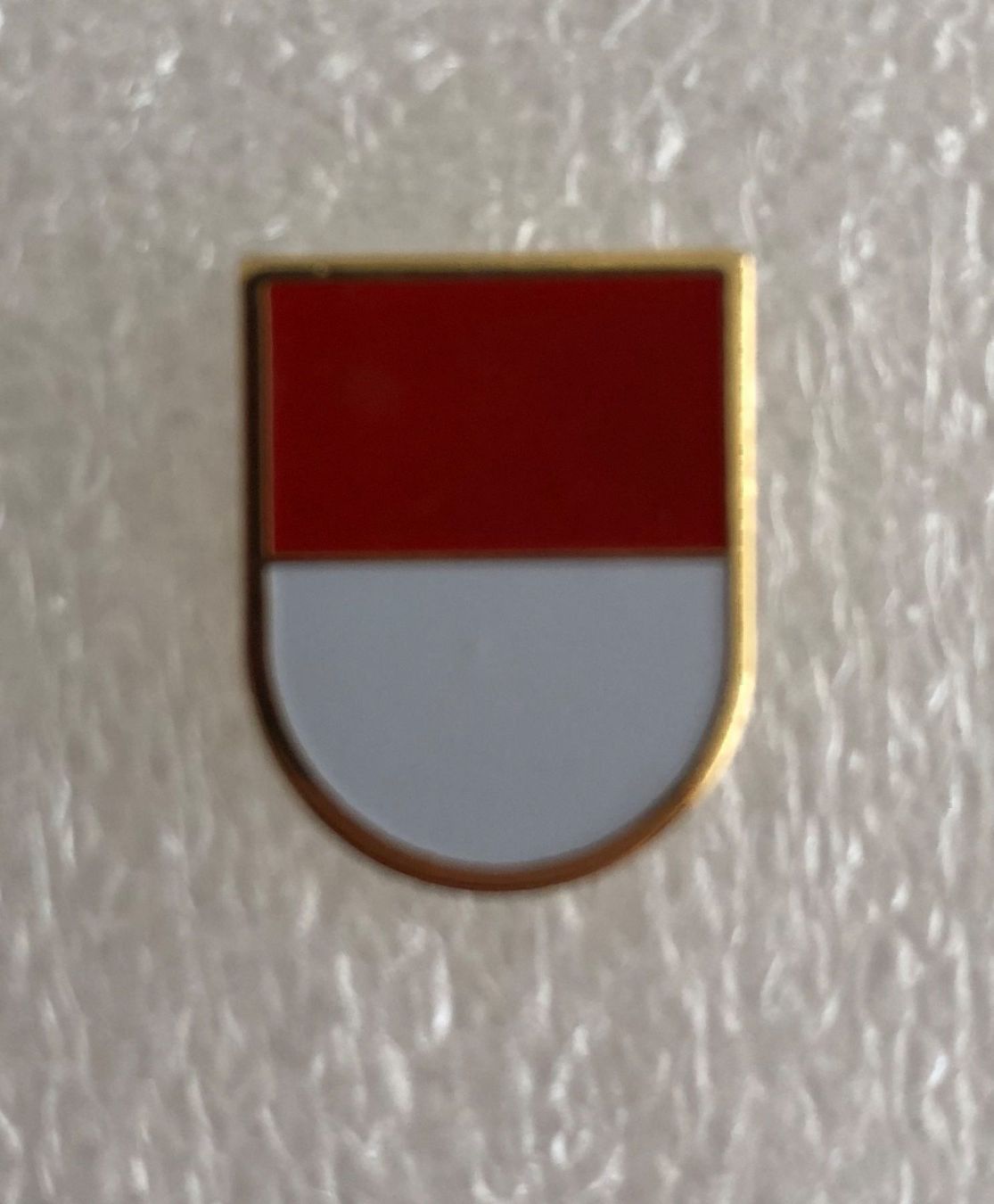 Placchette & Badge: Pin Kanton Wappen SOLOTHURN – Nuovo e nell'imballaggio originale da Basel venduto da fasnachtsoutlet1965
