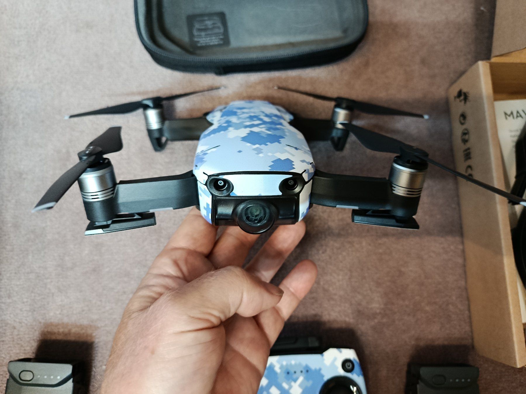 DJI Modellismo RC: Drone DJI Mavic Air Camouflage, avec accessoires – Nuovo (secondo la descrizione) da Lausanne venduto da Gismo043 2