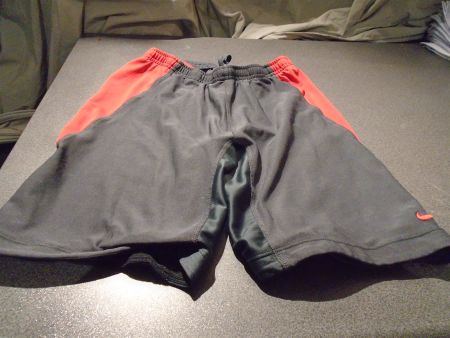 Lauf-Hose Grösse M, Dri Fit, kurz, grau