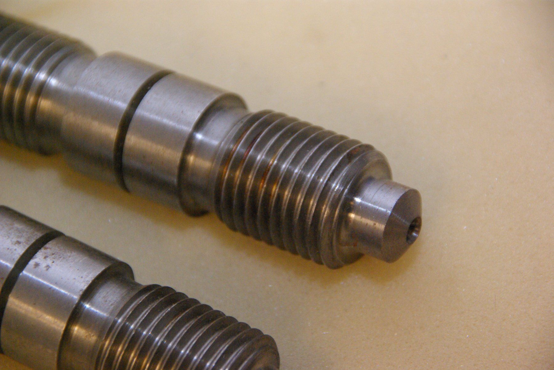 Altro per industria metallurgica: 2x Gewindebolzen, Länge: ca. 115mm – Nuovo (secondo la descrizione) da Herisau venduto da Cevianer1844 1