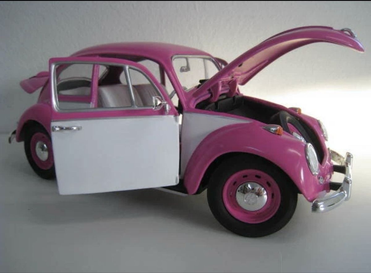 Volkswagen Modellini d'auto: VW Käfer Modellauto, rosa/weiss, – Nuovo (secondo la descrizione) da Basel venduto da Zomeg