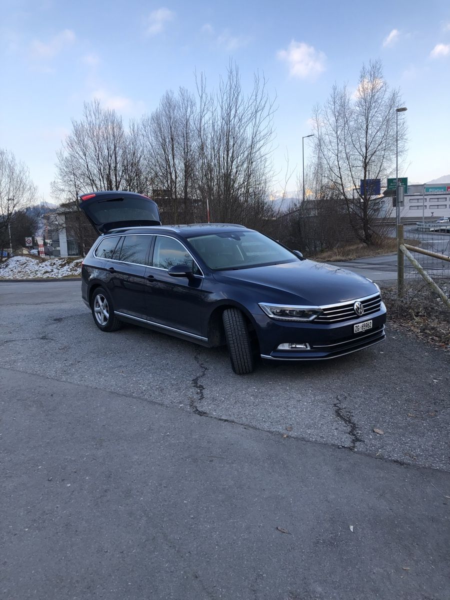 VW Automobili: VW Passat Variant Highline blau – Usato da Buchrain venduto da Mspeedy17