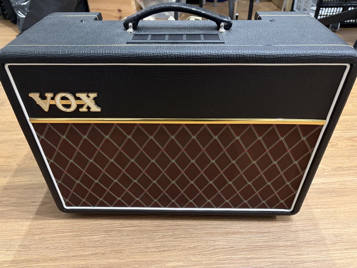 Vox Amplificatori: VOX AC10C1 – Usato da Diegten venduto da Besa1