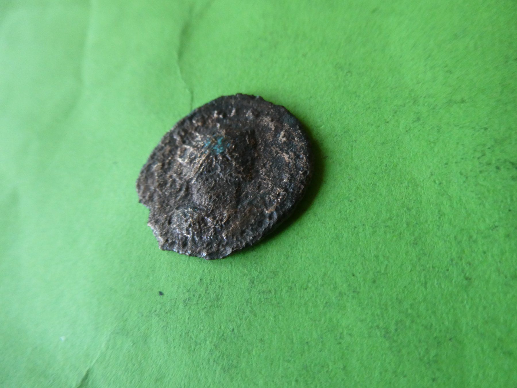 Alle Münzen: uralte Bronzemünze  21 mm     2.36 g – Gebraucht aus Hinterforst von Rohusri 1