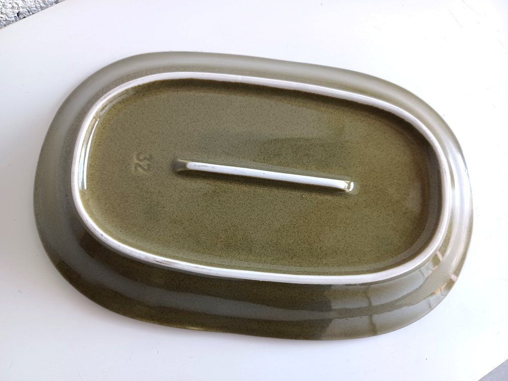 Rössler Servierplatten: RÖSSLER große Olivgrün Platte 32x21cm -C78 – Gebraucht aus Morges von vimajes12 1